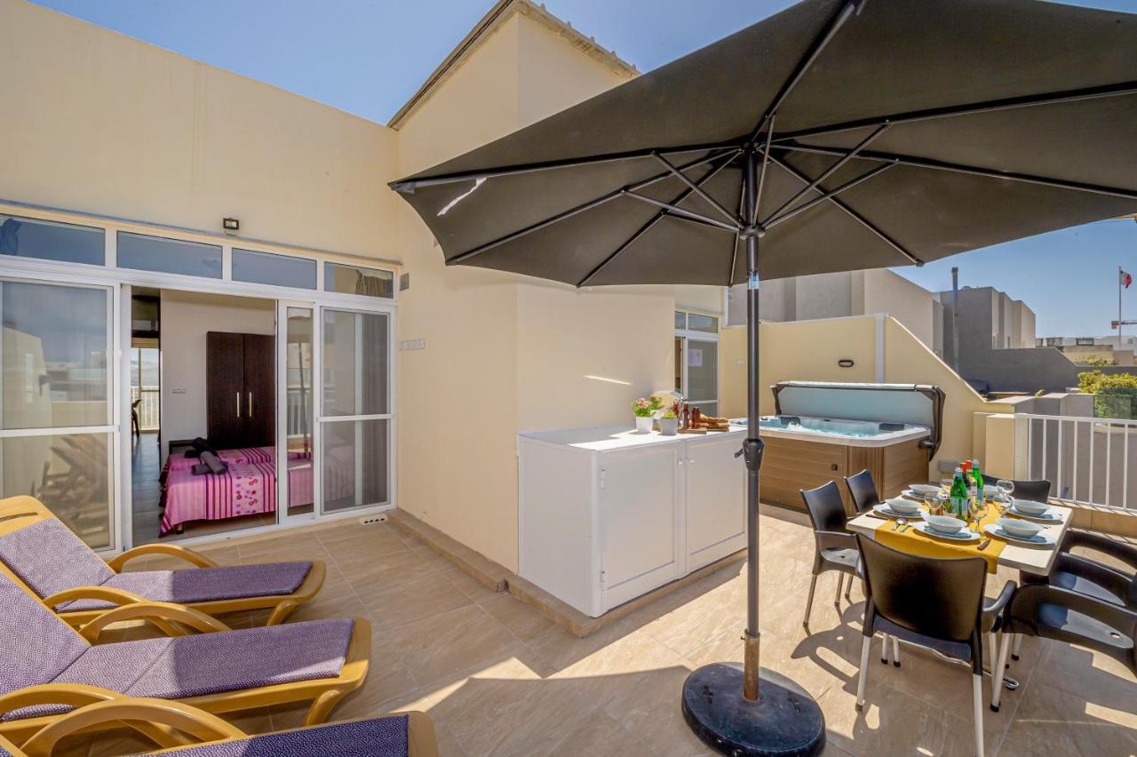 מליאהה Summer Breeze Penthouse With Private Hot Tub & Terrace With Panoramic Views, By Getawaysmalta מראה חיצוני תמונה