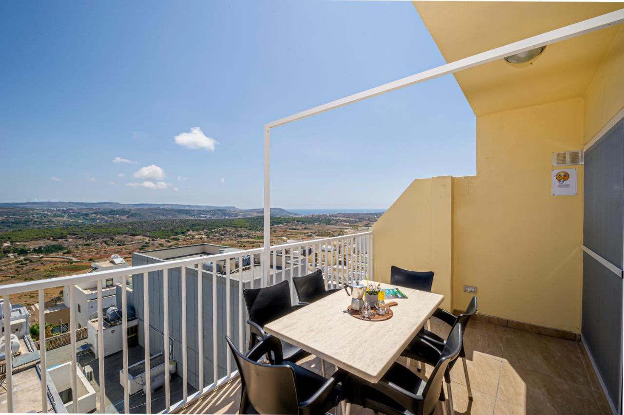 מליאהה Summer Breeze Penthouse With Private Hot Tub & Terrace With Panoramic Views, By Getawaysmalta מראה חיצוני תמונה