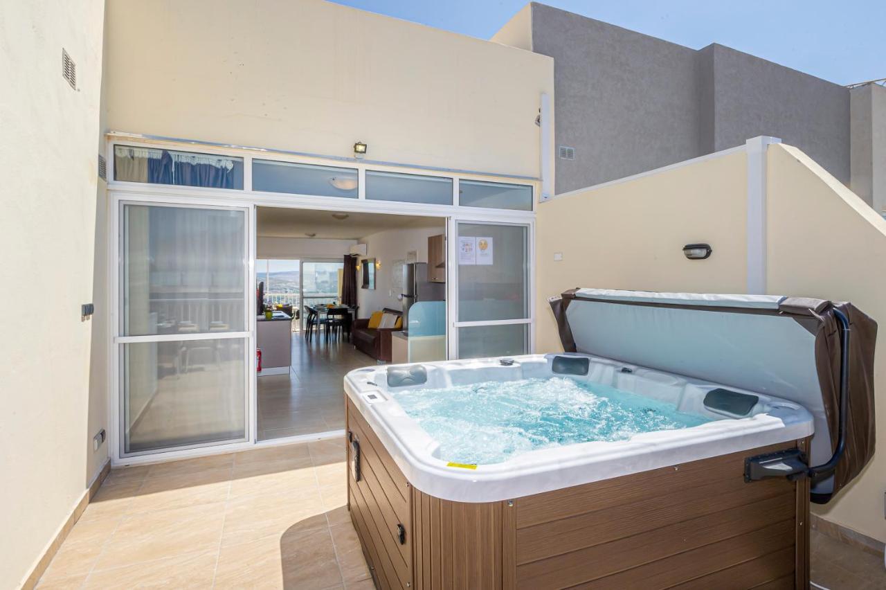 מליאהה Summer Breeze Penthouse With Private Hot Tub & Terrace With Panoramic Views, By Getawaysmalta מראה חיצוני תמונה